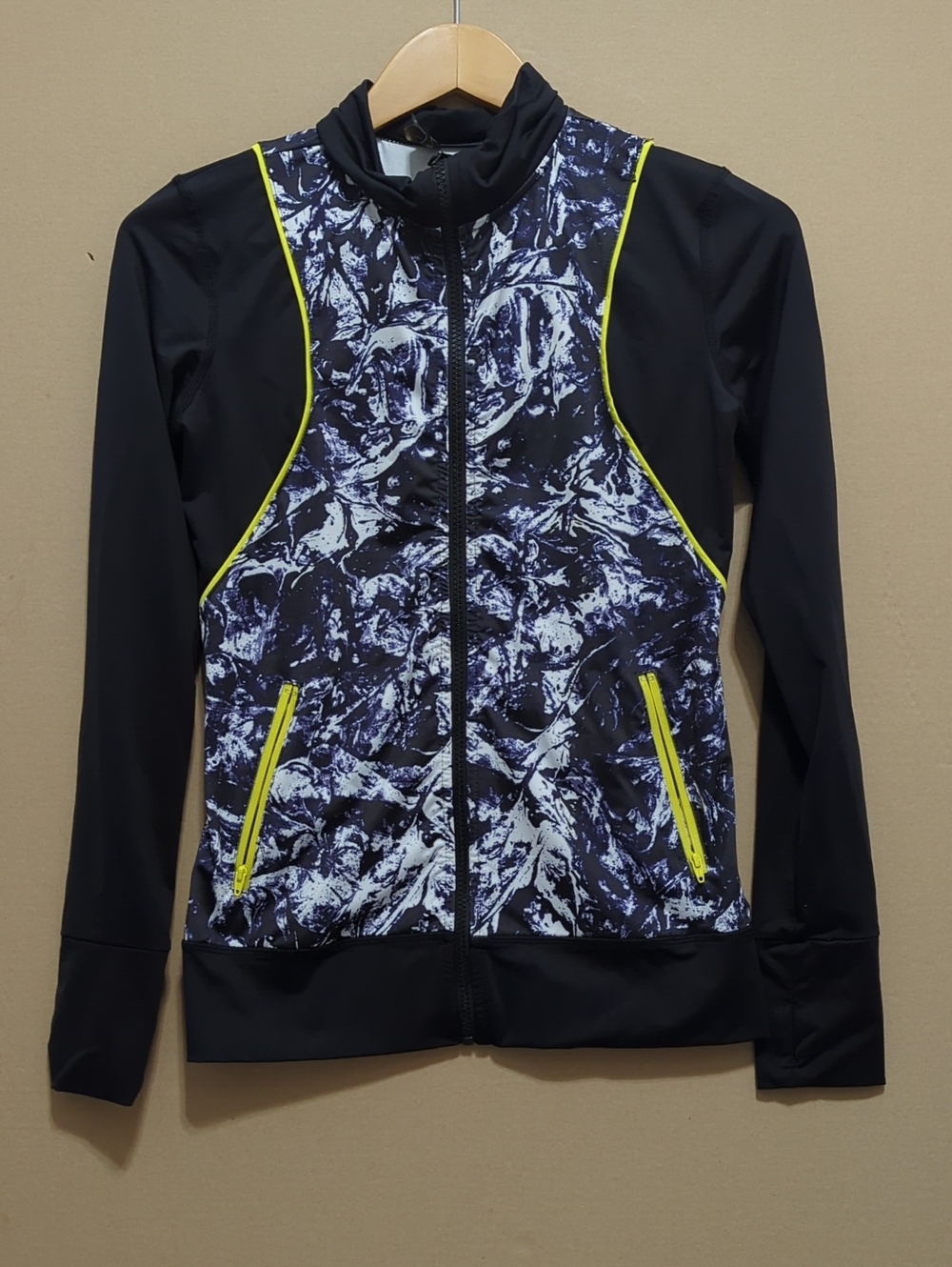 Alala Women's Active Jacket XS Zip Up Long Sleeve Pockets Camo Fitness